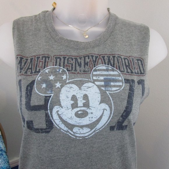 ๐2X Host Pick๐ Classic Disney Mickey Mouse Tank - Picture 2 of 12